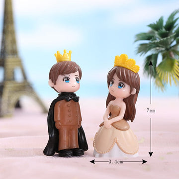 Crafteria B Couples Dressed as Prince and Princesses Miniature.