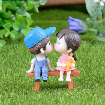 Crafteria B Romantic Couple Sitting On a Small Bench Miniature