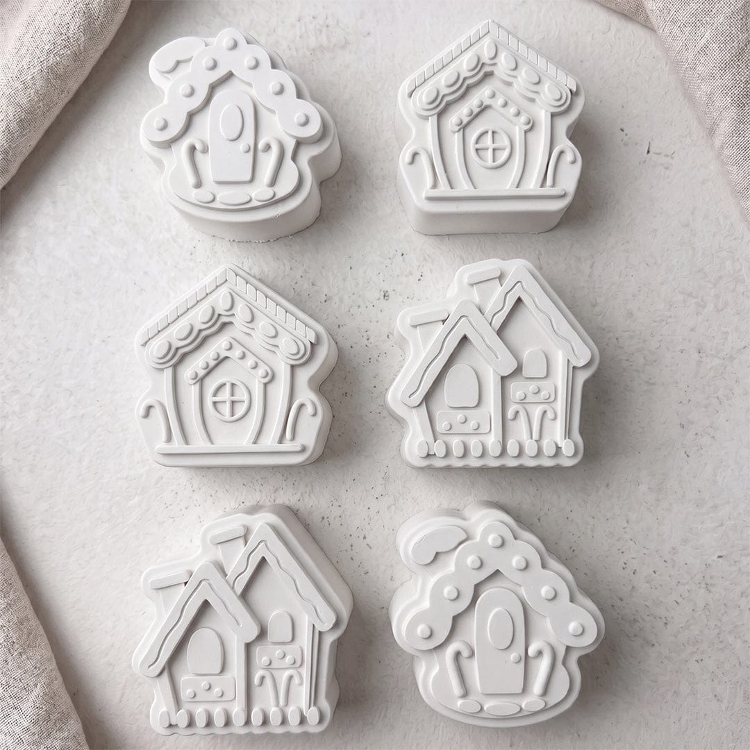 Crafteria Mini Gingerbread House/ Christmas Decor